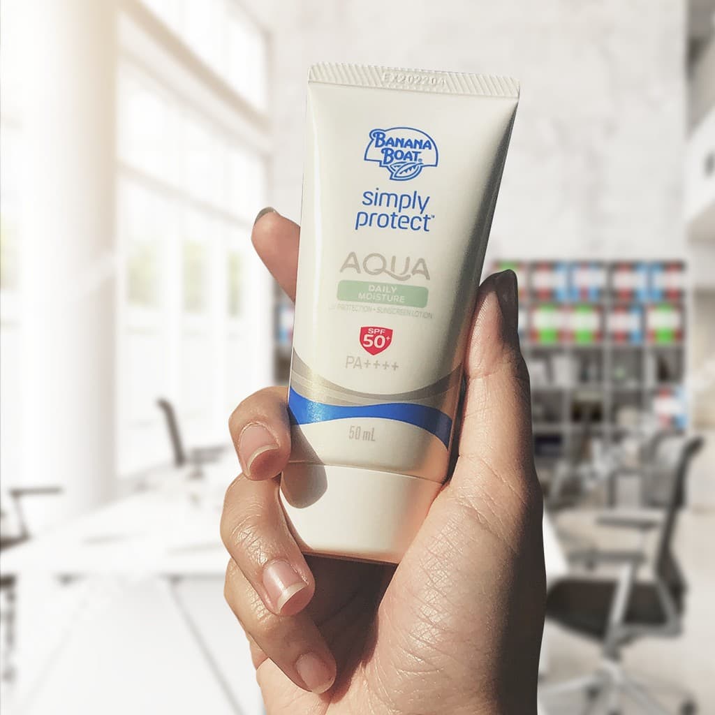 Banana Boat Aqua Daily Moisture UV Protection Sunscreen Lotion SPF50+ PA++++ (50 ml.) SFW21 https://lnwchill.com