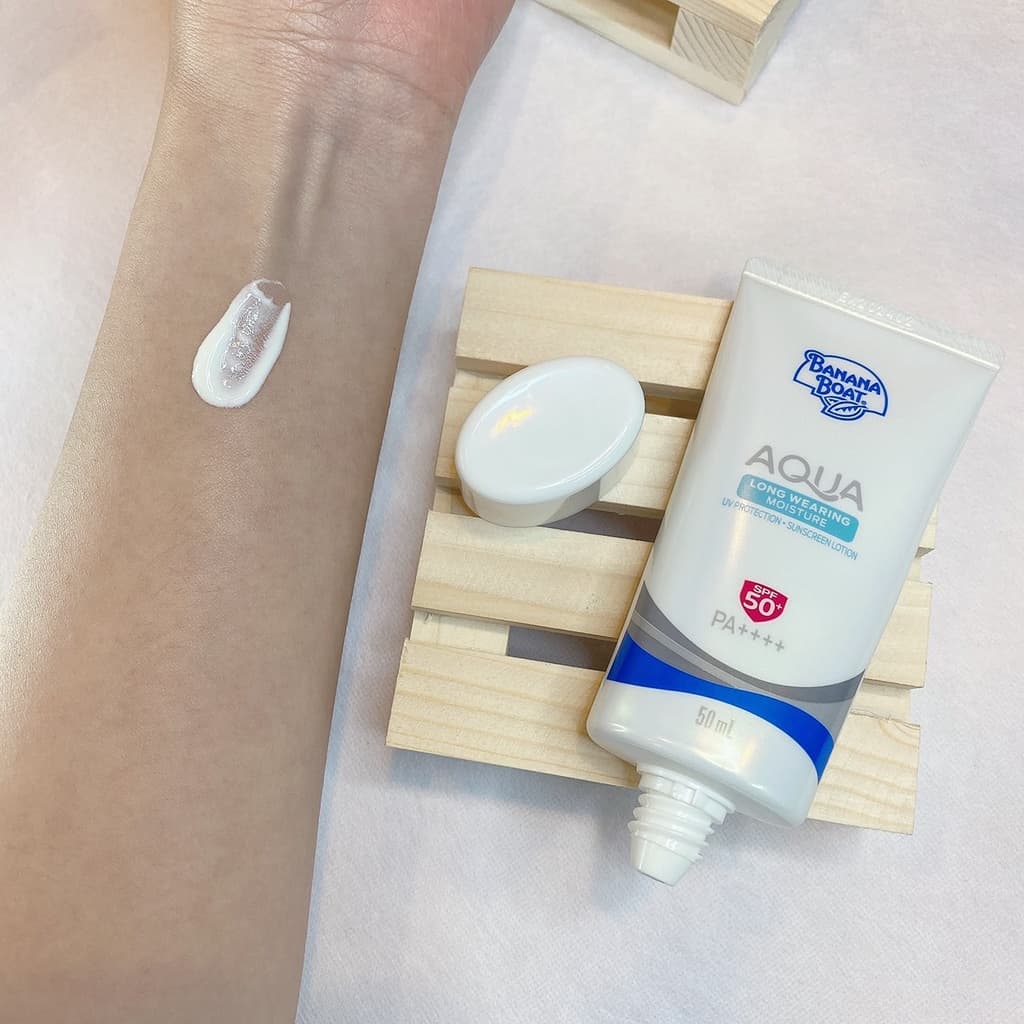 Banana Boat Aqua Long Wearing Moisture UV Protection Sunscreen Lotion SPF50+ PA++++ (50 ml.) SFL21 https://lnwchill.com