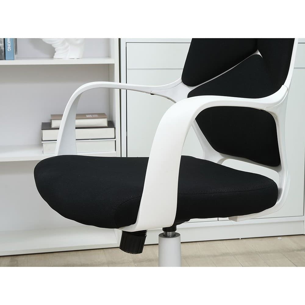INDEX LIVING MALL เก้าอี้สำนักงานพนักพิงสูง เก้าอี้นั่งทำงาน  Ergonomic ออกแบบมาให้เหมาะกับการนั่งทำงาน ตามหลักสรีรศาสตร์ รุ่น โวลเฟรม - เก้าอี้ สีขาว/ดำ https://lnwchill.com