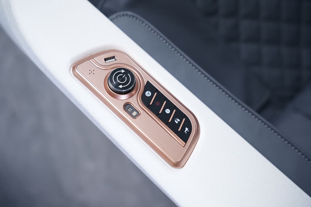 XUTI รุ่น E7X เก้าอี้นวดไฟฟ้า 12 โปรแกรมอัตโนมัติ สีเทา มอบประสบการณ์การนวดผ่อนคลายเหนือระดับมาตรฐาน มอก. https://lnwchill.com